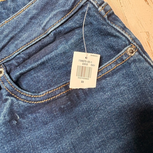 Old Navy High Rise Curvy O.G. Straight Plus Size 22 Jeans Blue Denim NWT - Picture 8 of 16